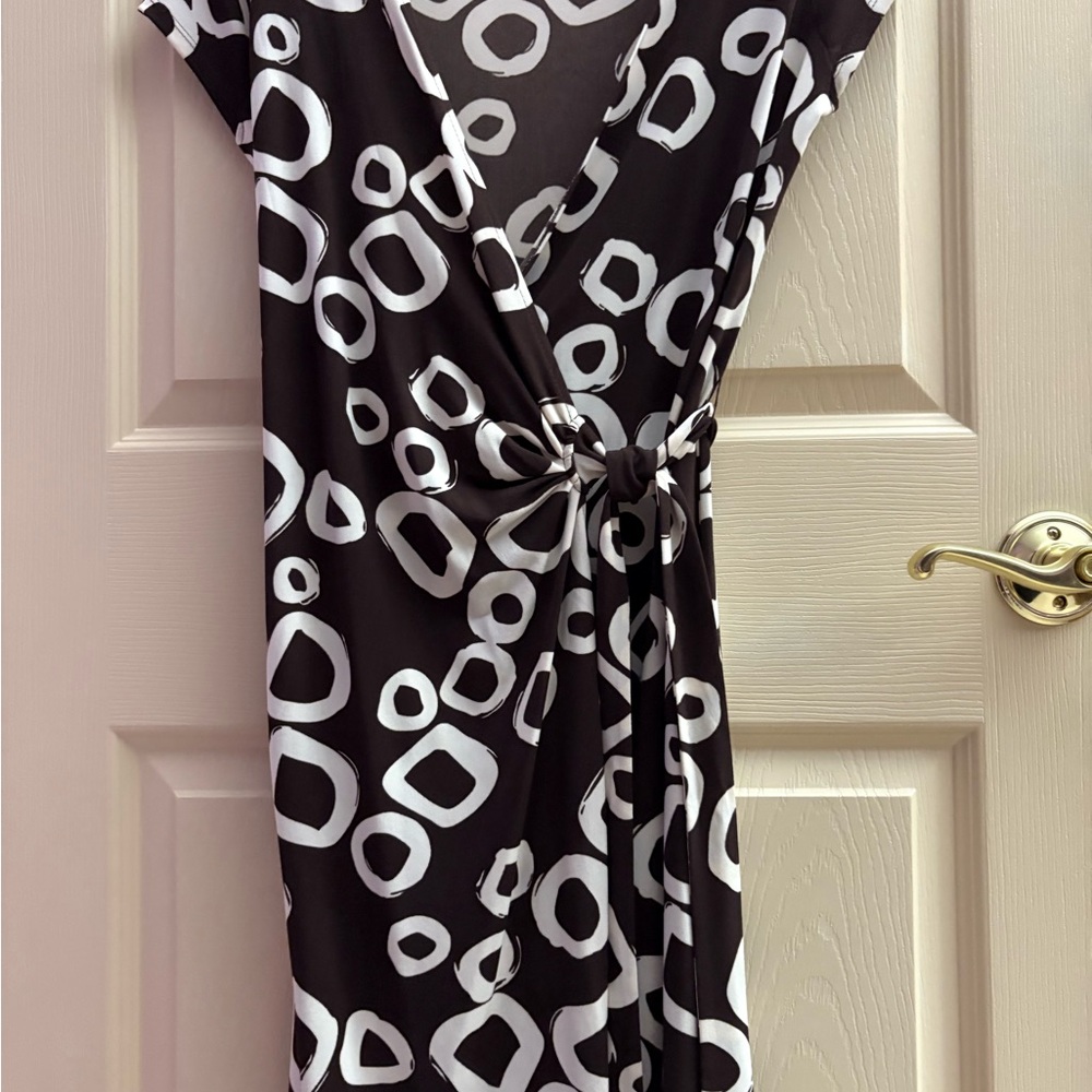Dressbarn Black and White Wrap Midi Dress V-Neck